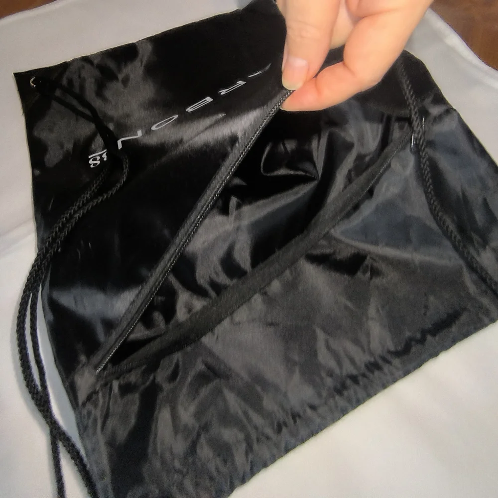 CARBON 38 Nylon Cinch Drawstring Backpack Black Zipper Yoga Gym Bag